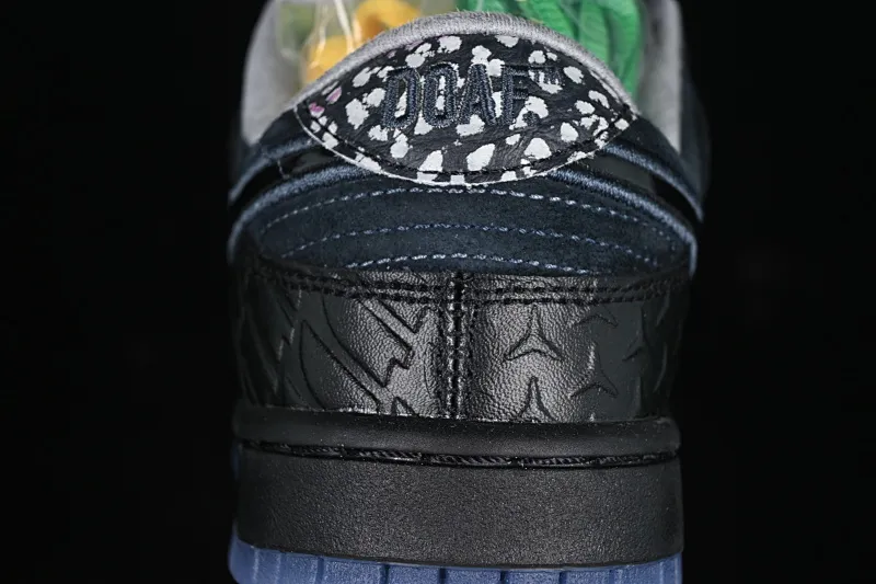 All categories Nk SB Dunk Series Nk SB Dunk Low low-top sneakers Division Street x Nk Dunk Low "Oregon Black" Oregon hidden color low-top casual sneakers HV1470-001